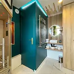 Votre Escale Boule D Or Sauna & Apartamento *