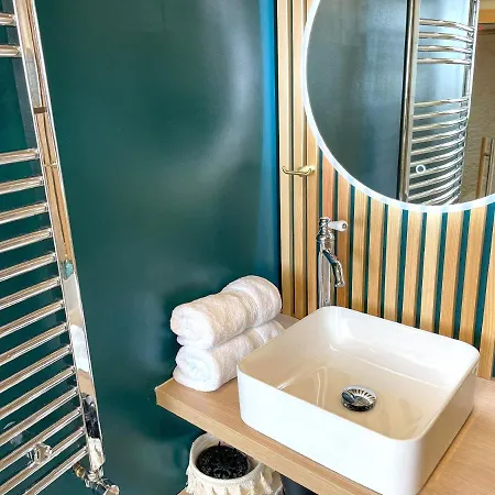 Votre Escale Boule D Or Sauna & 公寓